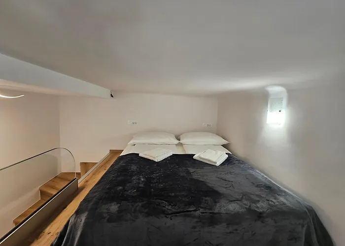 Apartament Sviti Touras By Town Hall