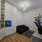 Sviti Touras By Town Hall Апартаменти *