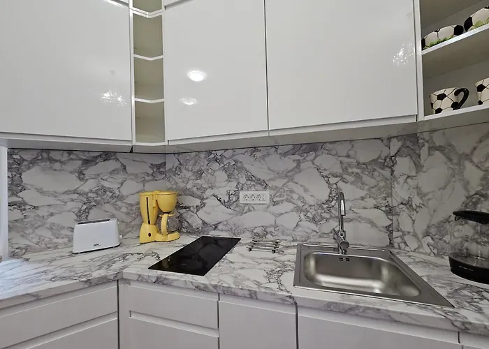 Sviti Touras By Town Hall *