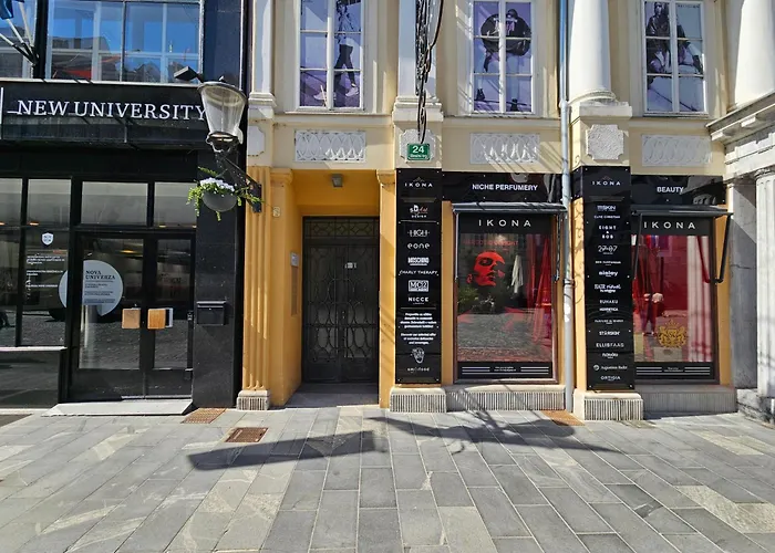 Sviti Touras By Town Hall リュブリャナ